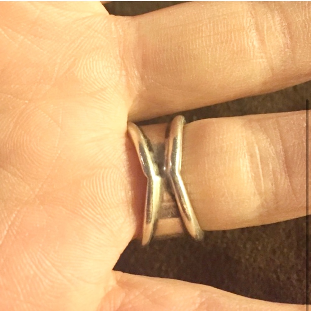 HP✨Sterling Silver Ring - Picture 3 of 3